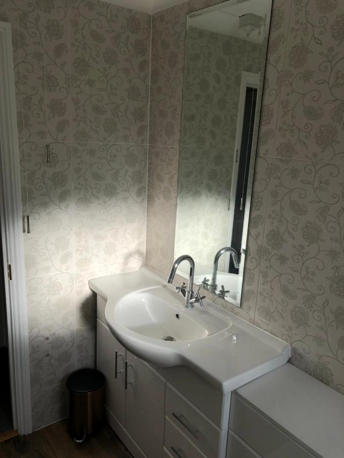 Stylish 2 Bed Apartment Next To The Norfolk Broads Coltishall Exterior photo